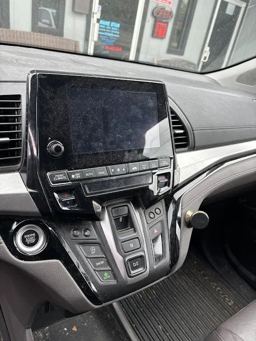 Maine stain custom auto detailing shop/ car wash Picture 2