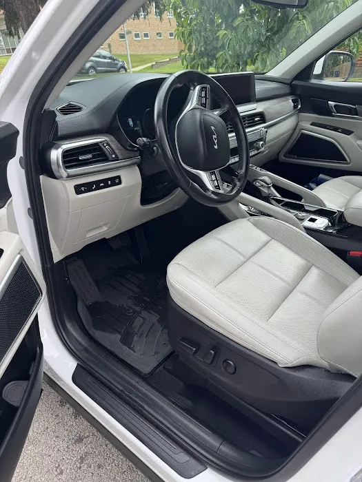 Maine stain custom auto detailing shop/ car wash Picture 6