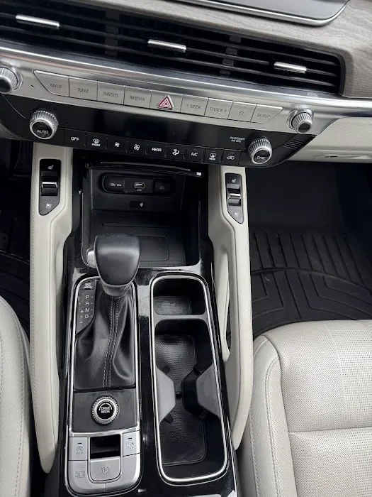 Maine stain custom auto detailing shop/ car wash Picture 10