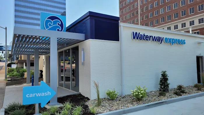 Waterway Carwash Picture 3