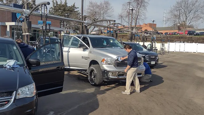 Waterway Carwash Picture 6