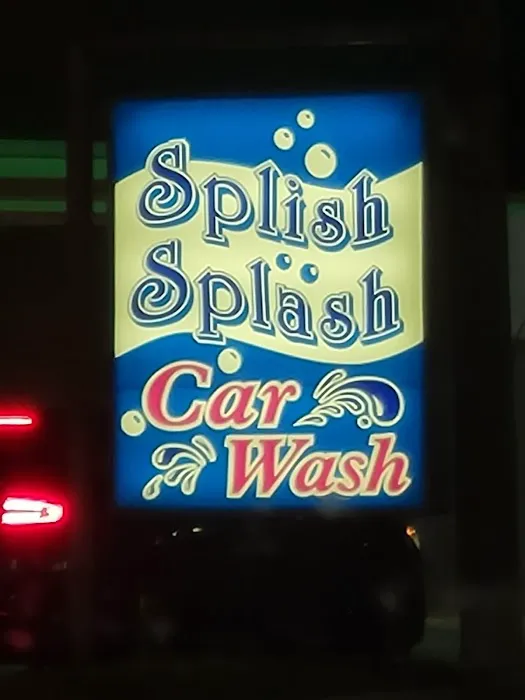 Splish Splash Car Wash* Picture 6