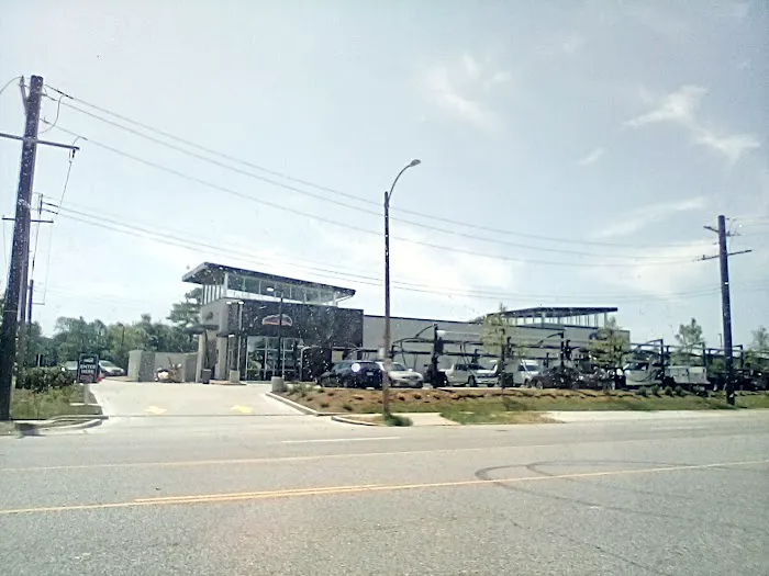 Club Car Wash Picture 1