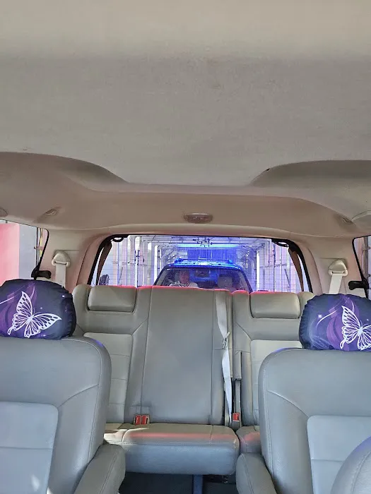 Club Car Wash Picture 6