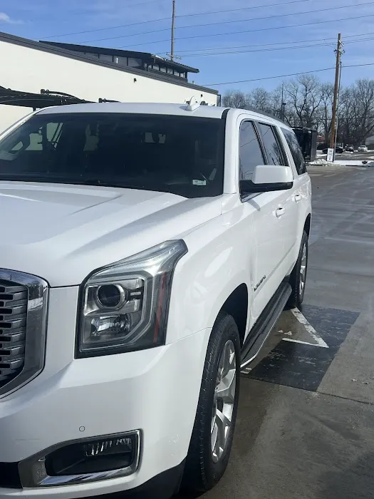 Club Car Wash Picture 9