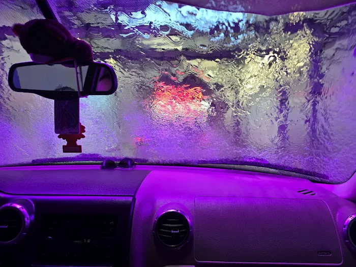 Club Car Wash Picture 8