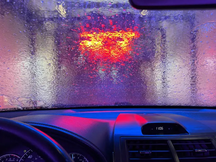 Club Car Wash Picture 1