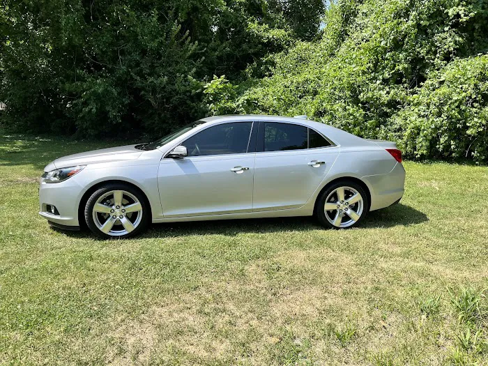 Club Car Wash Picture 9