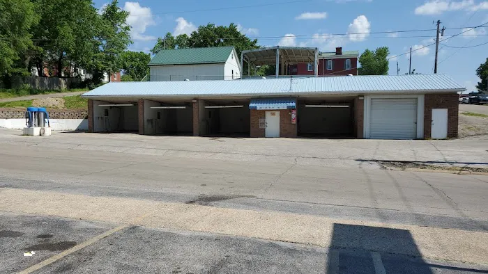 Red Bird Car Wash Picture 1