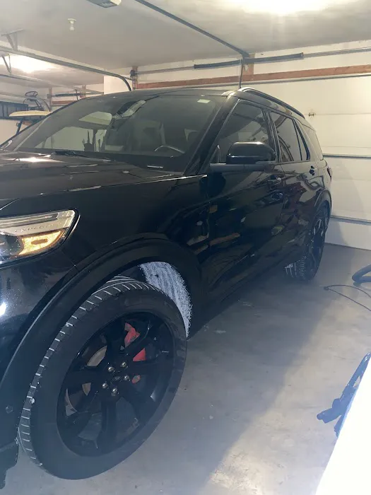 Mi-T-Clean Carwash and Detail Shop Picture 3