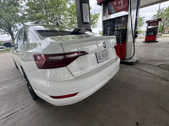 Zips Car Wash Picture 5