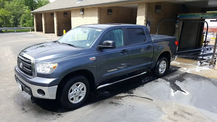 St. Charles Rock Road Car Wash Picture 2
