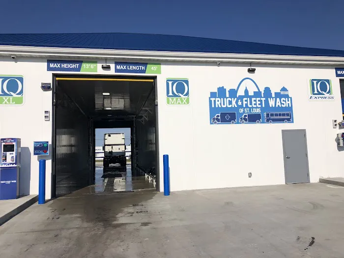 Truck and Fleet Wash of St. Louis Picture 3