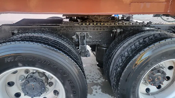 Truck and Fleet Wash of St. Louis Picture 9