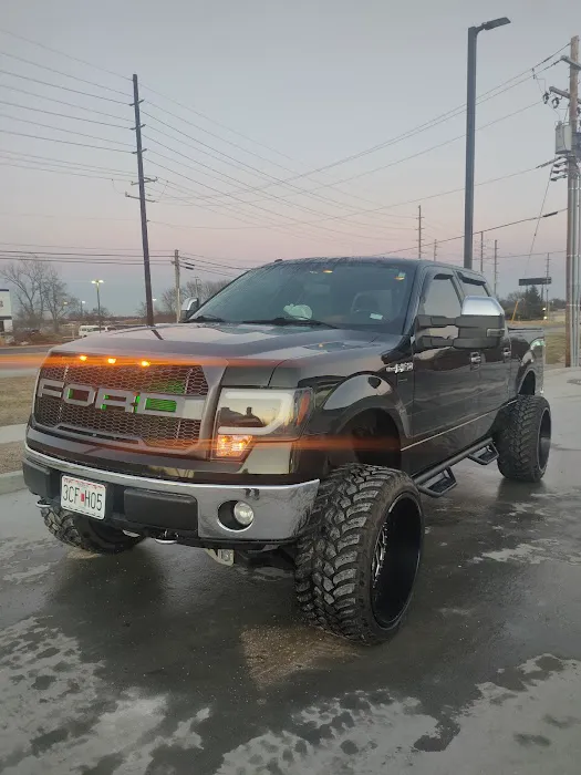 Truck and Fleet Wash of St. Louis Picture 10