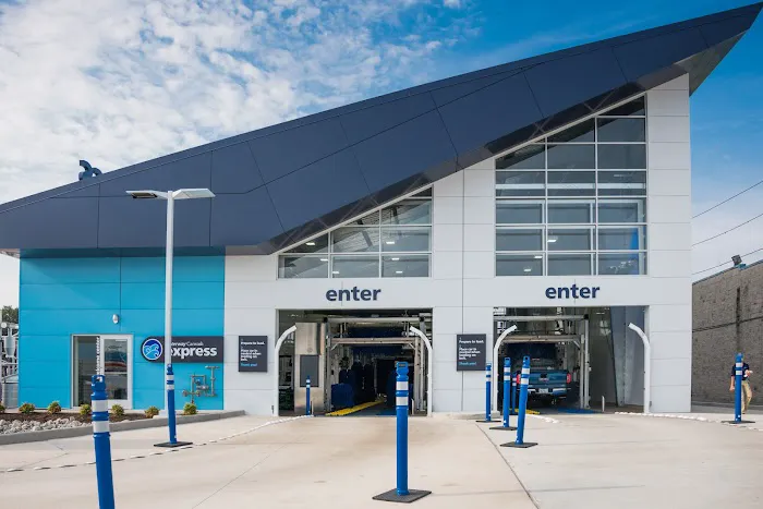 Waterway Carwash Picture 4