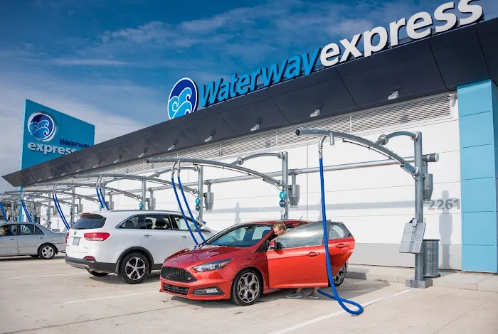 Waterway Carwash Picture 1