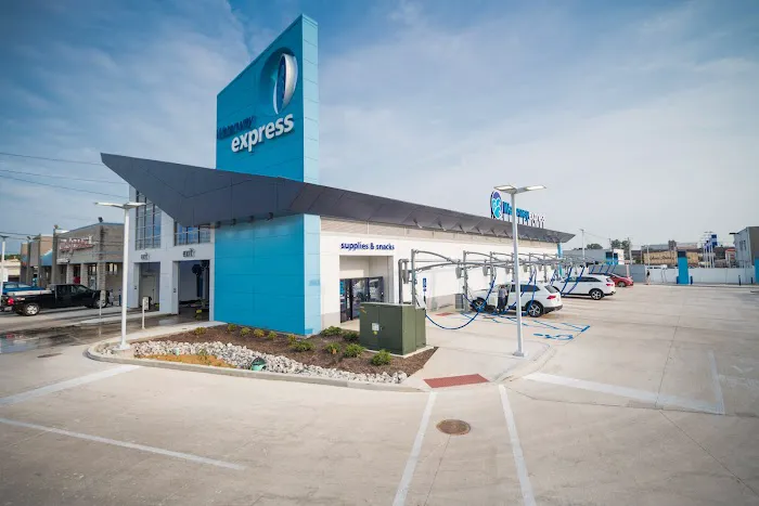 Waterway Carwash Picture 6