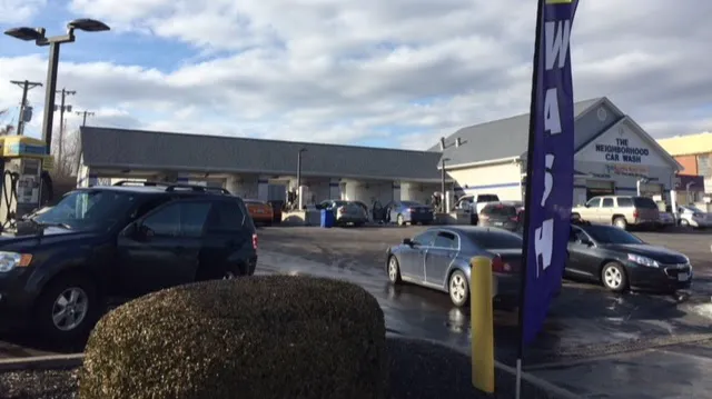 The Neighborhood Car Wash Picture 1