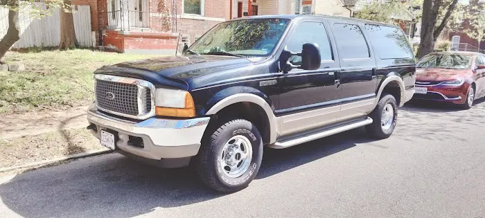 The Neighborhood Car Wash Picture 8