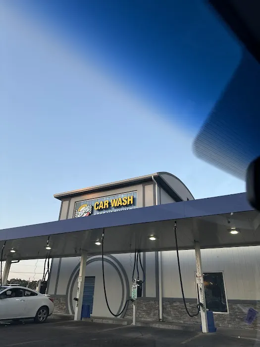 Zips Car Wash Picture 2