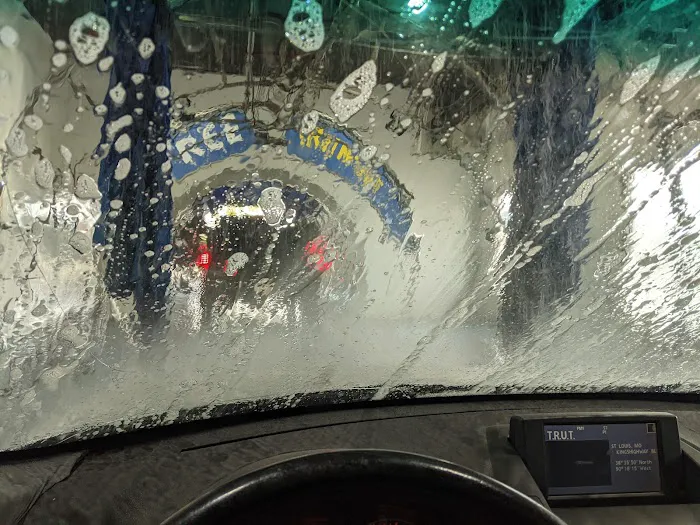 Zips Car Wash Picture 3