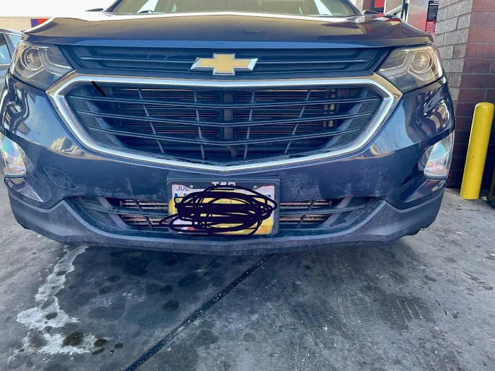 Zips Car Wash Picture 5