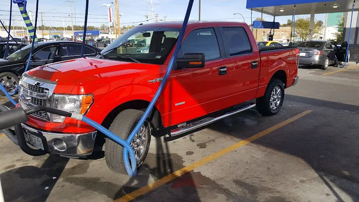 Zips Car Wash Picture 7