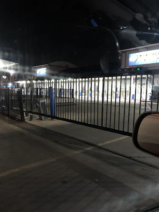 Zips Car Wash Picture 9