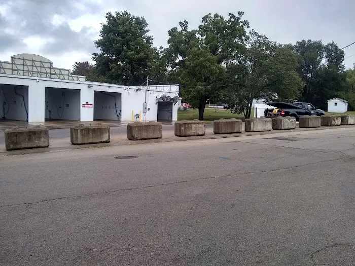 Auto Spa Speedy Wash - Desloge Picture 8