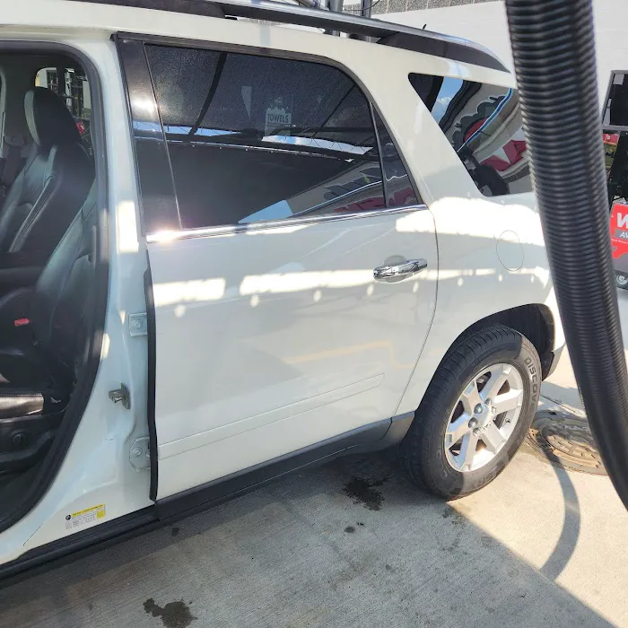 Club Car Wash Picture 8