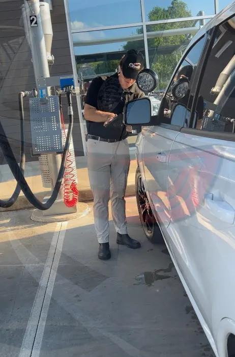 Club Car Wash Picture 10