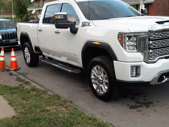 a Ghostly Touch details Picture 3