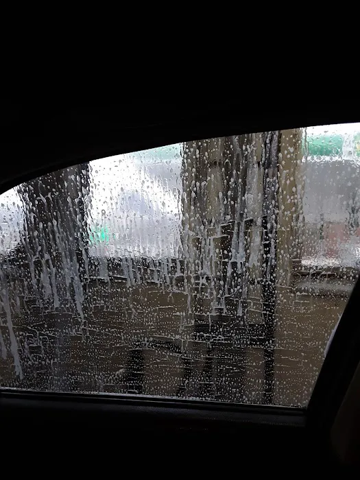 Crown Express Car Wash Picture 4