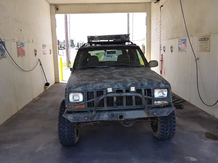 Super Suds Auto Wash Picture 2