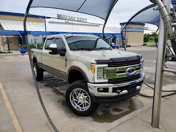 Brite WorX Car Washery Picture 8