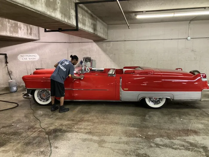 Complete Auto Wash & Wax Picture 3