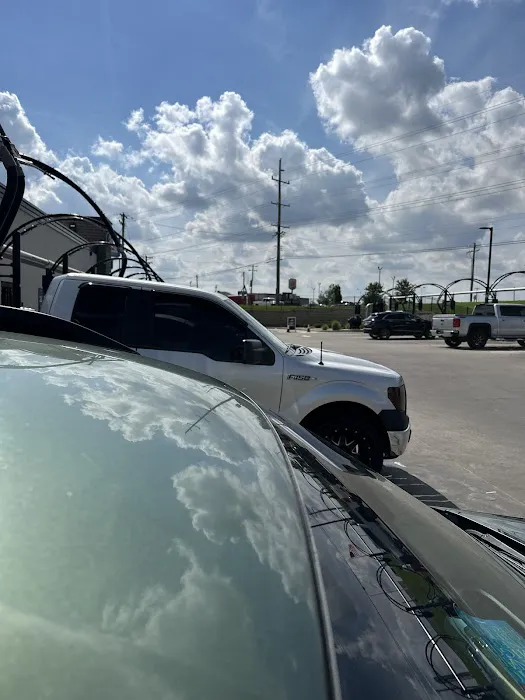 Club Car Wash Picture 5