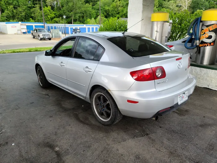 Wash 'N Go Car Wash Picture 1