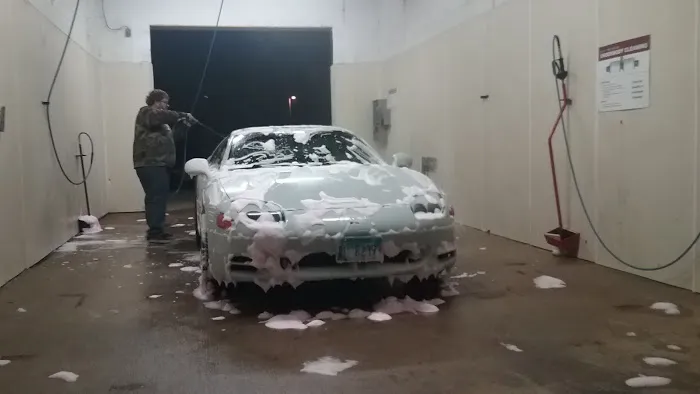 Wash 'N Go Car Wash Picture 5