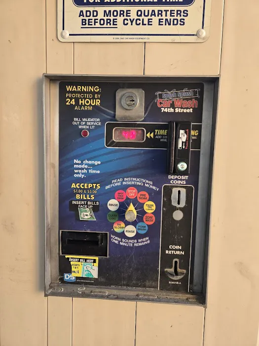 Splish Splash Car Wash Picture 1