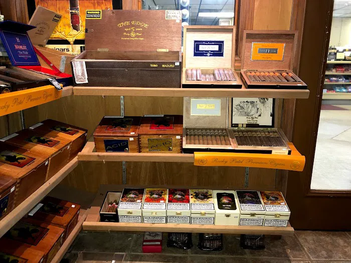 Clean Machine Full Service Car Wash Picture 2