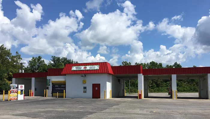 Gorilla Express Auto Wash Picture 1