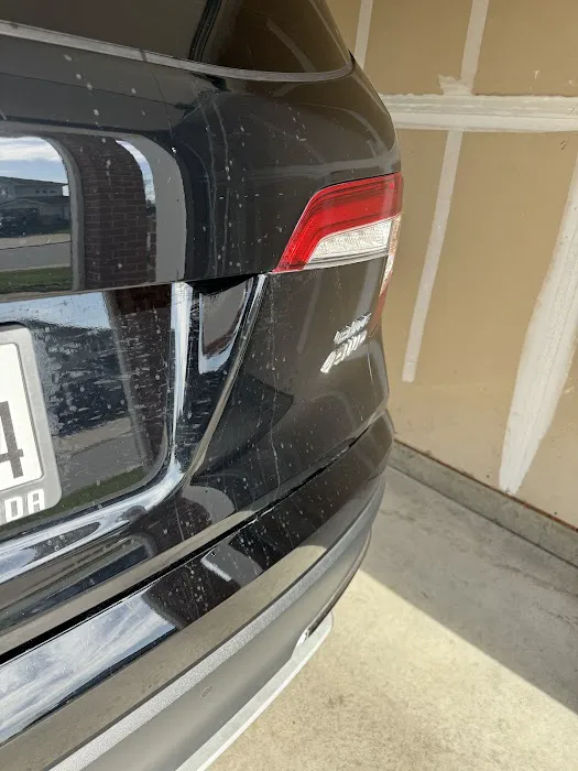 Club Car Wash Picture 4