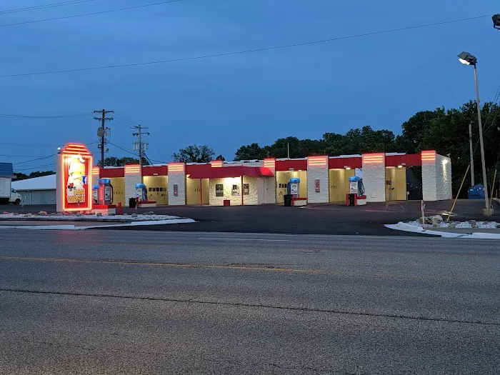 Scuba Duck Car Wash Picture 1