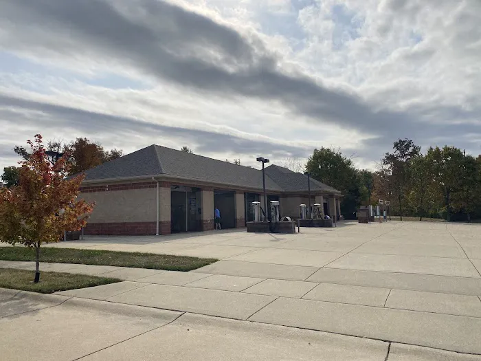 Executive Car Wash - Touchless Picture 1