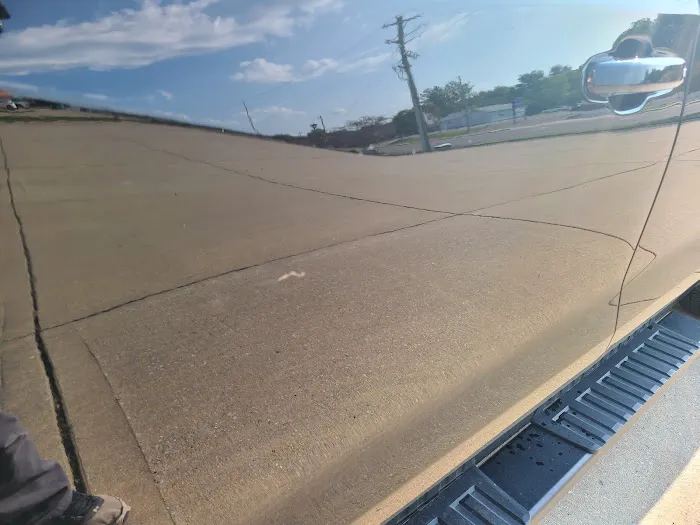 Executive Car Wash - Touchless Picture 2