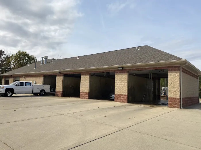 Executive Car Wash - Touchless Picture 6