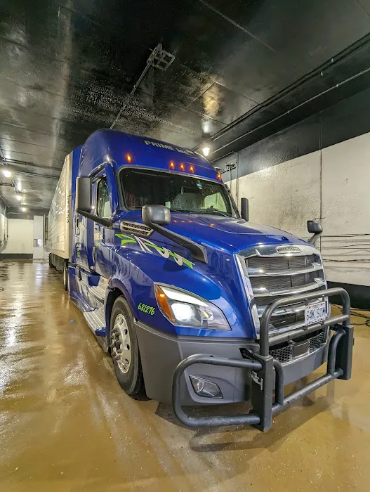 Blue Beacon Truck Wash of Pontoon Beach, IL Picture 7