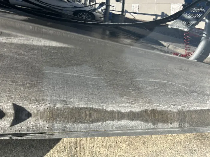 Club Car Wash Picture 8